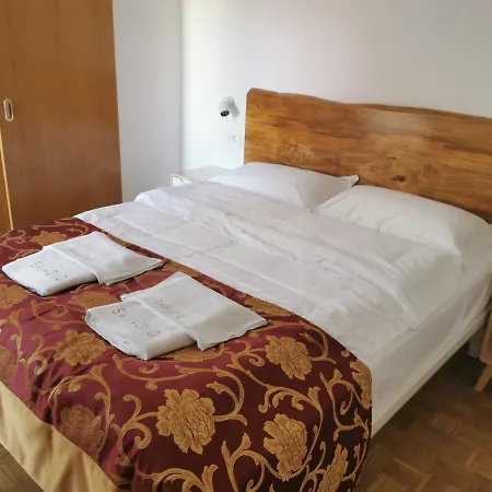 Moychi Guest house 3*