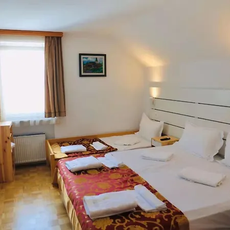 Moychi Guest house 3*