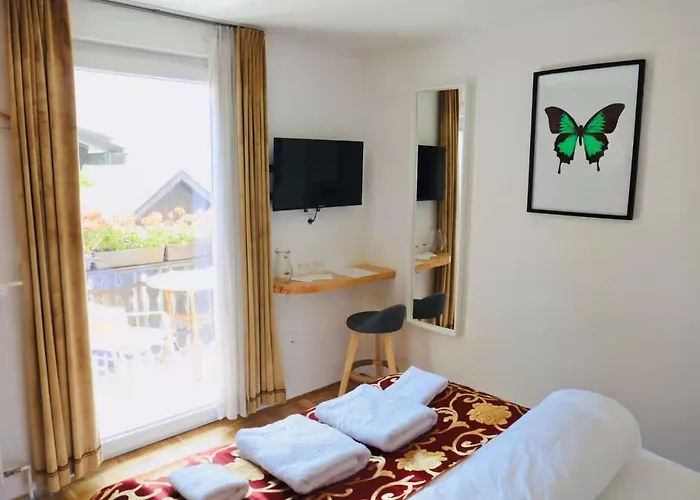 Πανσιόν Moychi Μπλεντ