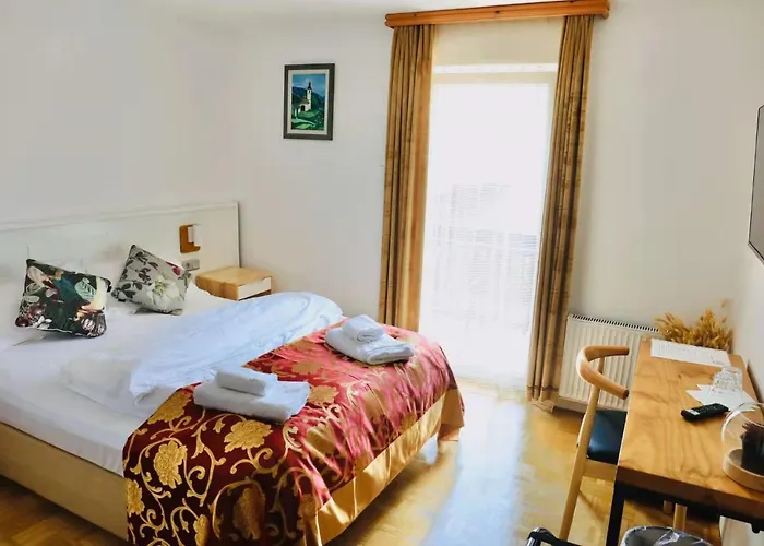 Πανσιόν Moychi Μπλεντ