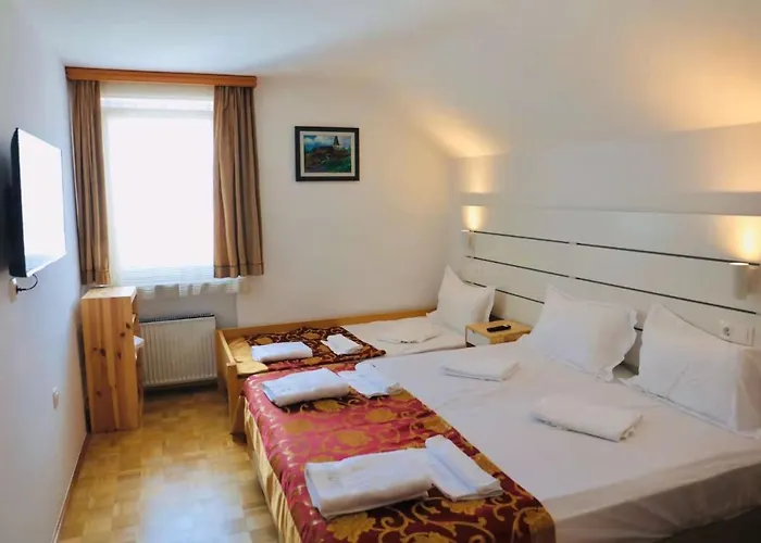 Moychi Πανσιόν 3*